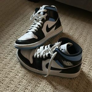 NIKE AIR JORDANS